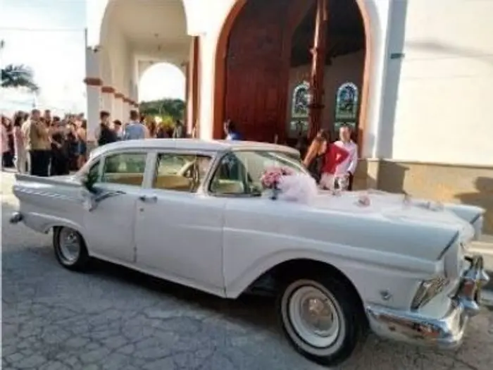 Carros Antiguos · Tu San Agustín