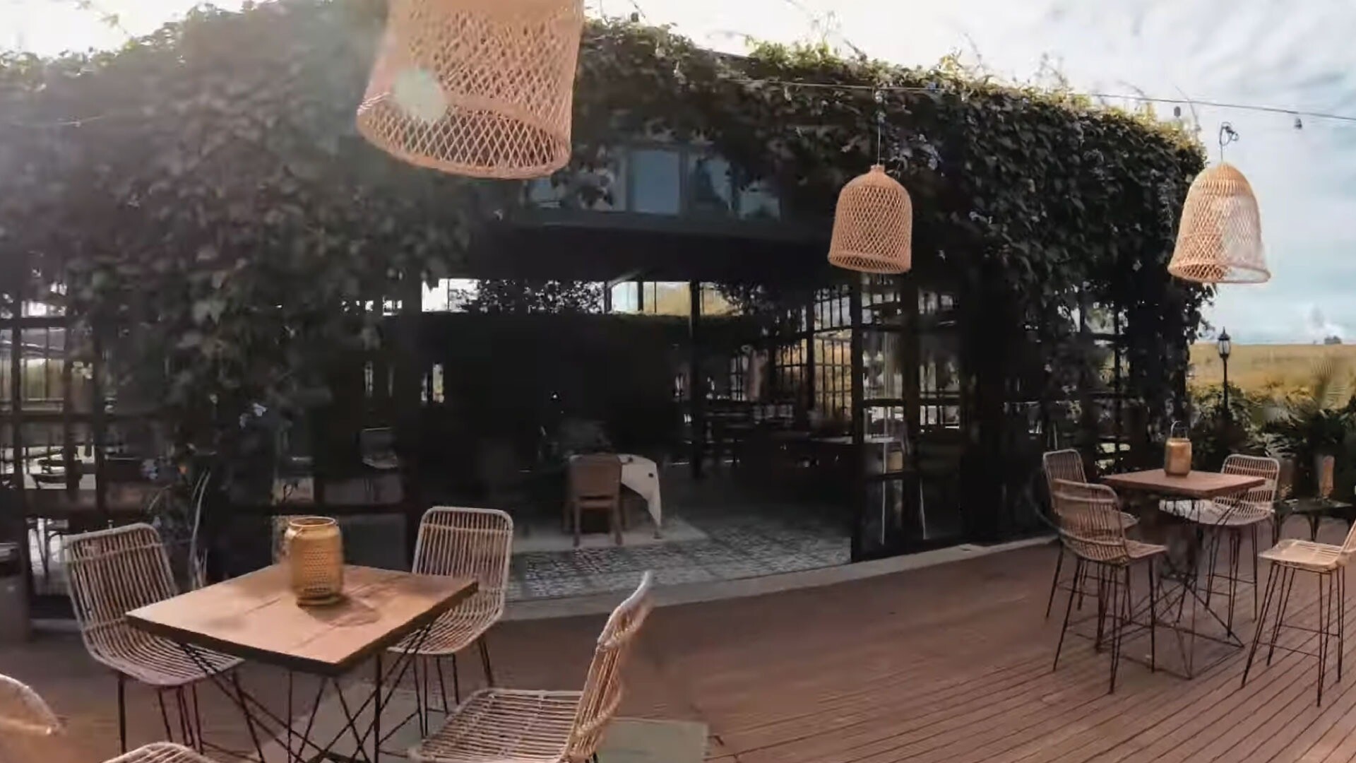 Green House, Zona E