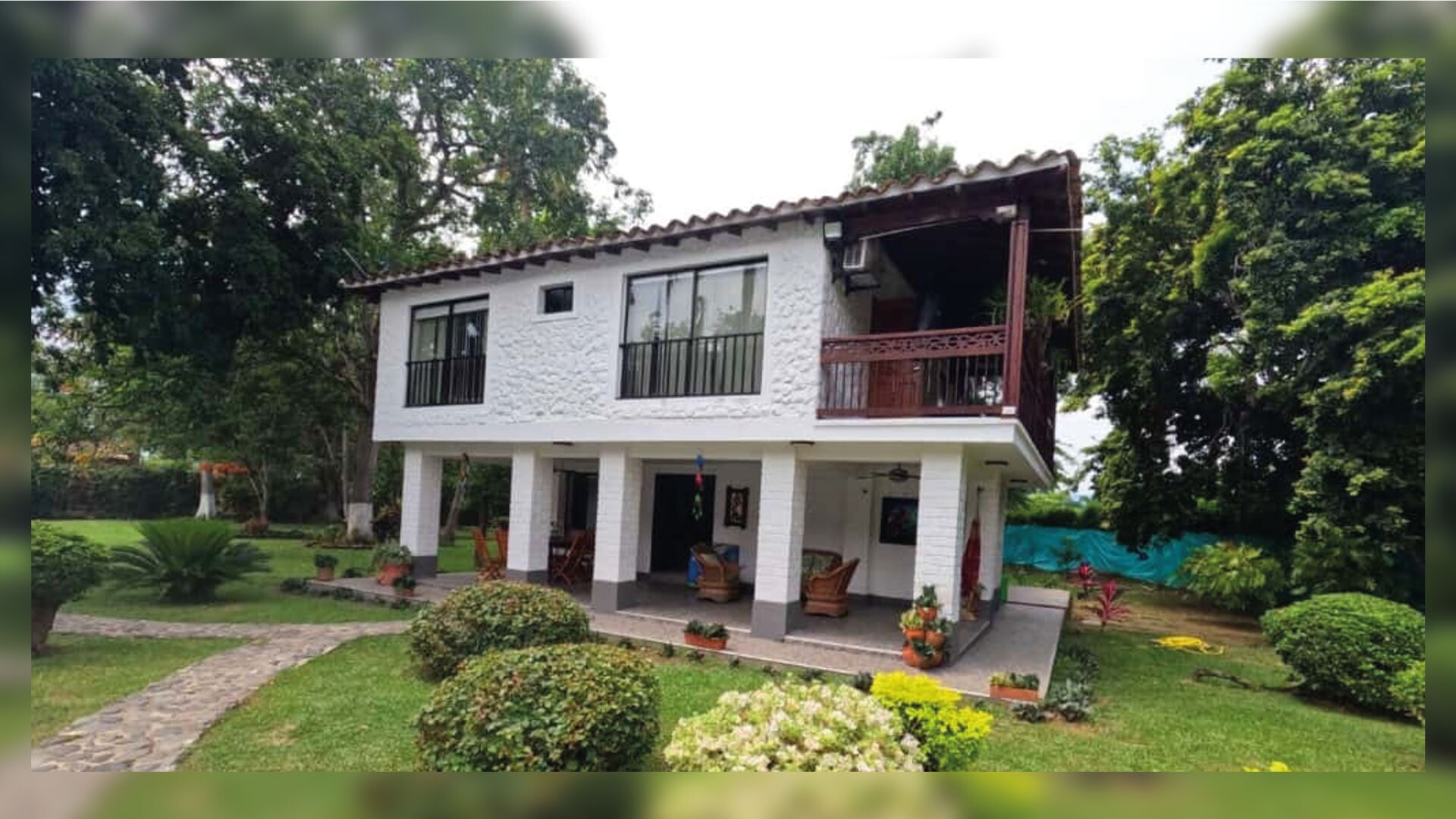 Jardines de Santafé - Finca Hacienda Aguas Claras