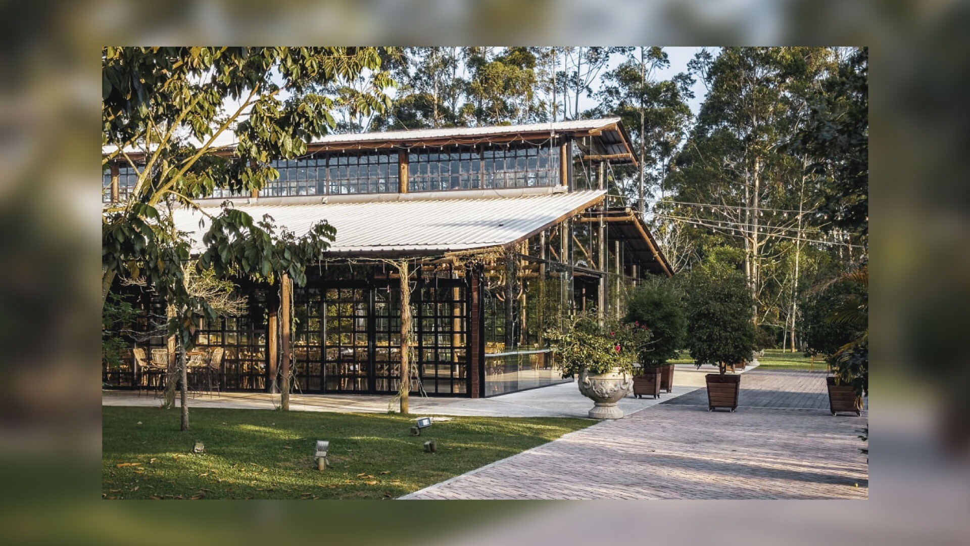 El Establo, Zona E