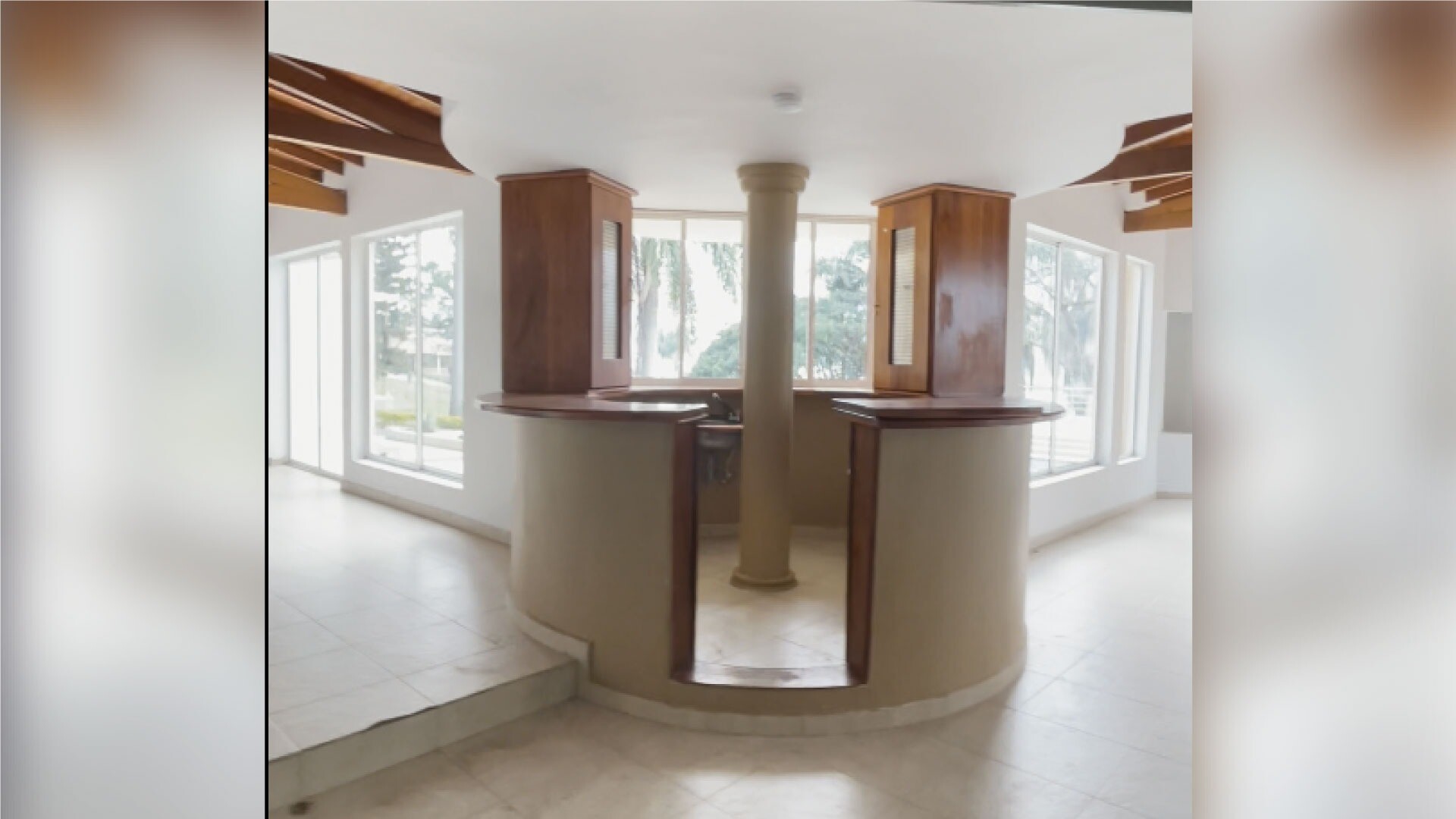 Centro de Eventos Santo Coyote: Casa Blanca