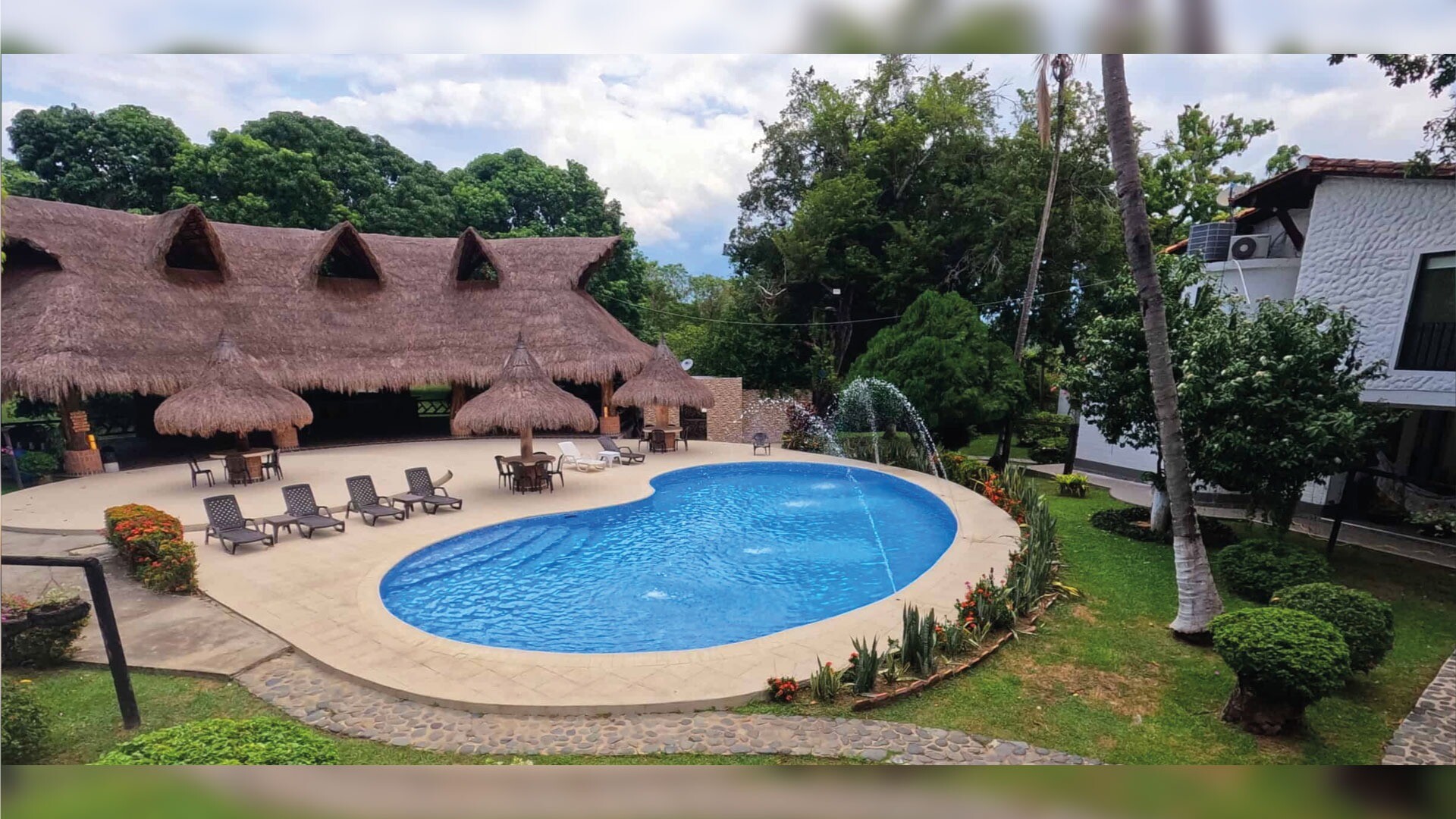 Jardines de Santafé - Finca Hacienda Aguas Claras